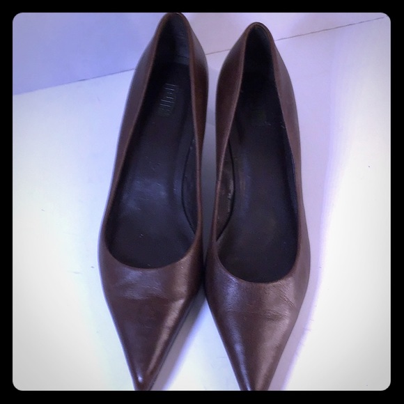 brown pumps size 9